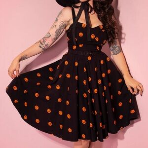 PUMPKIN KING MANEATER SWING DRESS IN BLACK - VIXEN BY MICHELINE PITT